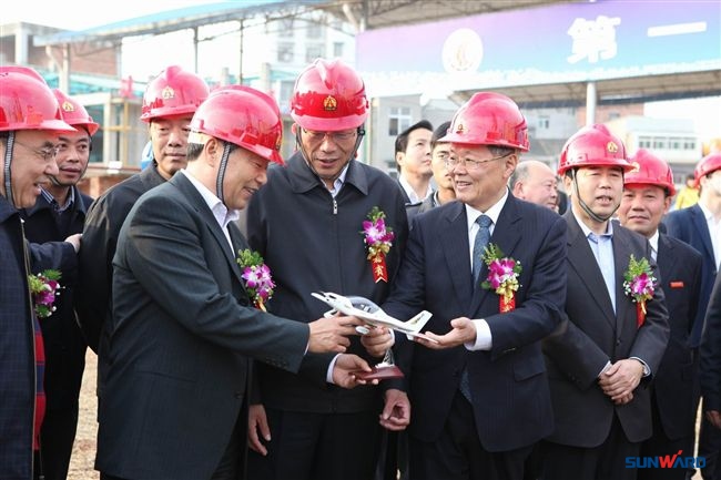 全国首届地勘钻探职业技能大赛决赛举行 beat365官网旋挖钻赛场展风采