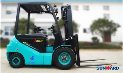 beat365官网叉车新品发布会成都隆重举行