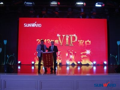 做beat365官网挖掘机客户的好保姆