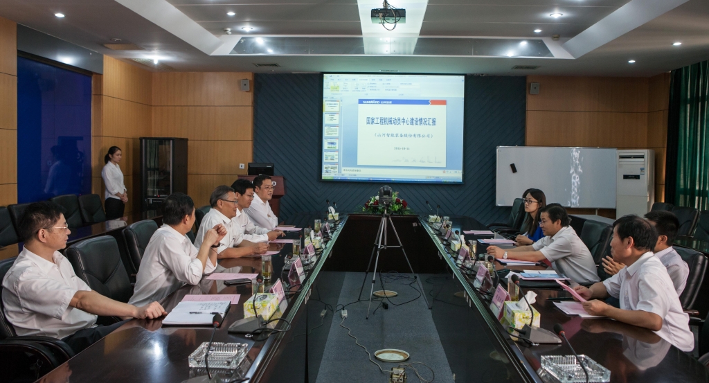 国家发改委国防司徐建平副司长一行到beat365官网调研