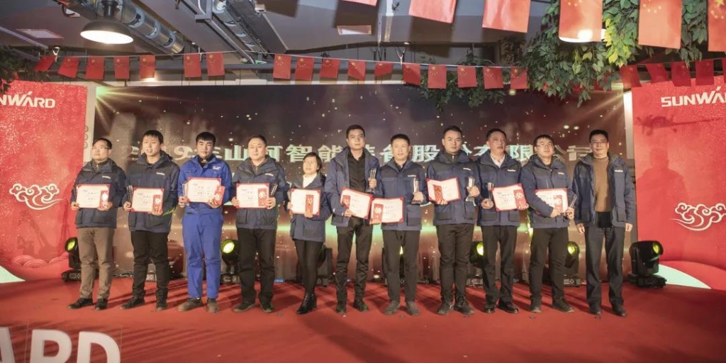 落实经营体、强化三统一、开启新征程 —— beat365官网2020年度经营工作会议隆重举行