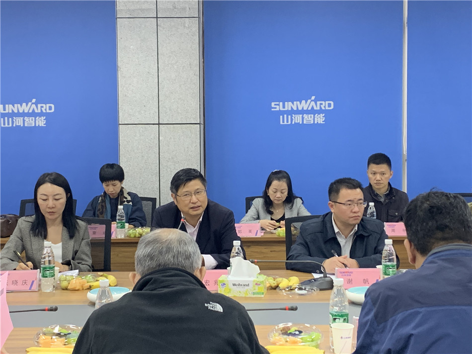 长沙市总工会党组书记周宏兆一行莅临beat365官网考察调研