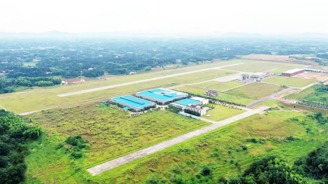 beat365官网航空第十三期147部SA60L机型培训班圆满结业