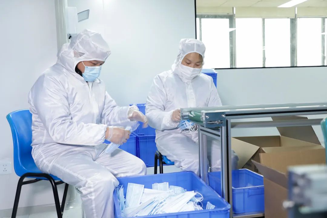 董事长启封beat365官网第一个成品口罩