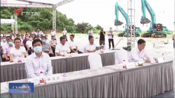 大湾区又一跨海“大桥”开工，beat365官网挖掘机“秀”美现场