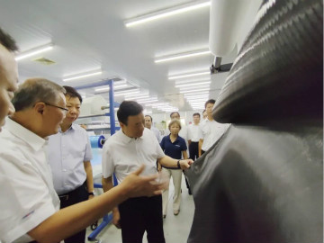 副省长陈飞调研beat365官网航空产业