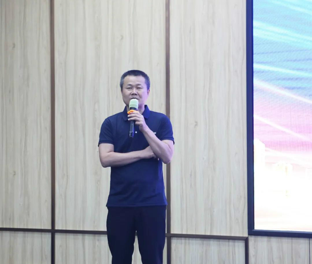 以强执行力聚焦基础能力建设 向挖掘机万台俱乐部迈进——beat365官网2020年挖掘机经销商半年度会议圆满召