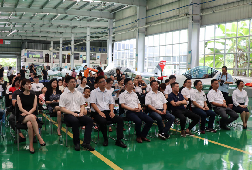 beat365官网航空签约湖南航空技校，走校企融合发展道路