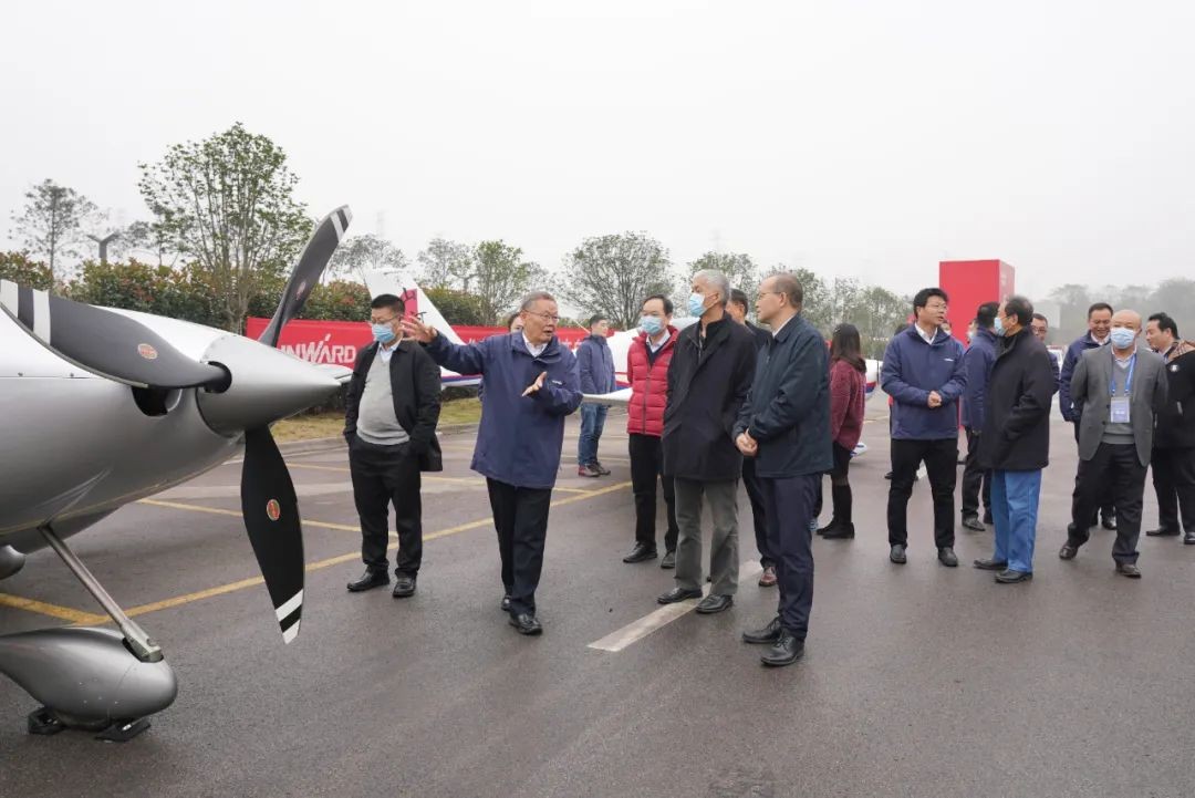 beat365官网工业城来了500人的参观团