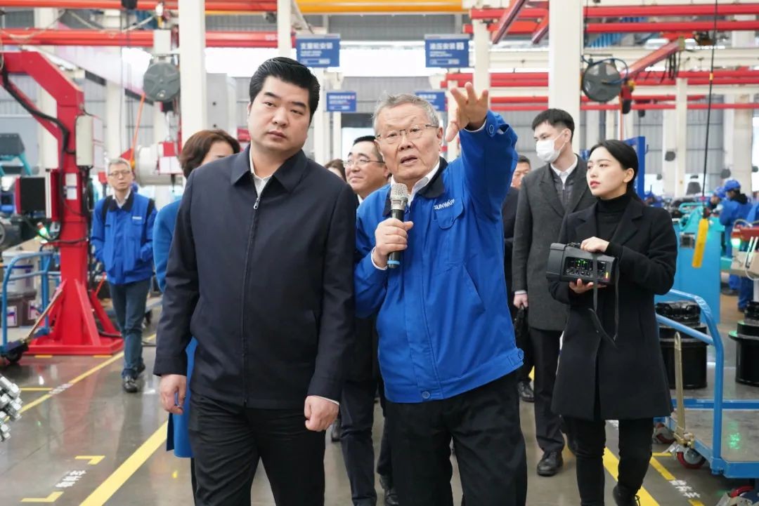湘江集团党委书记张利刚率队考察beat365官网
