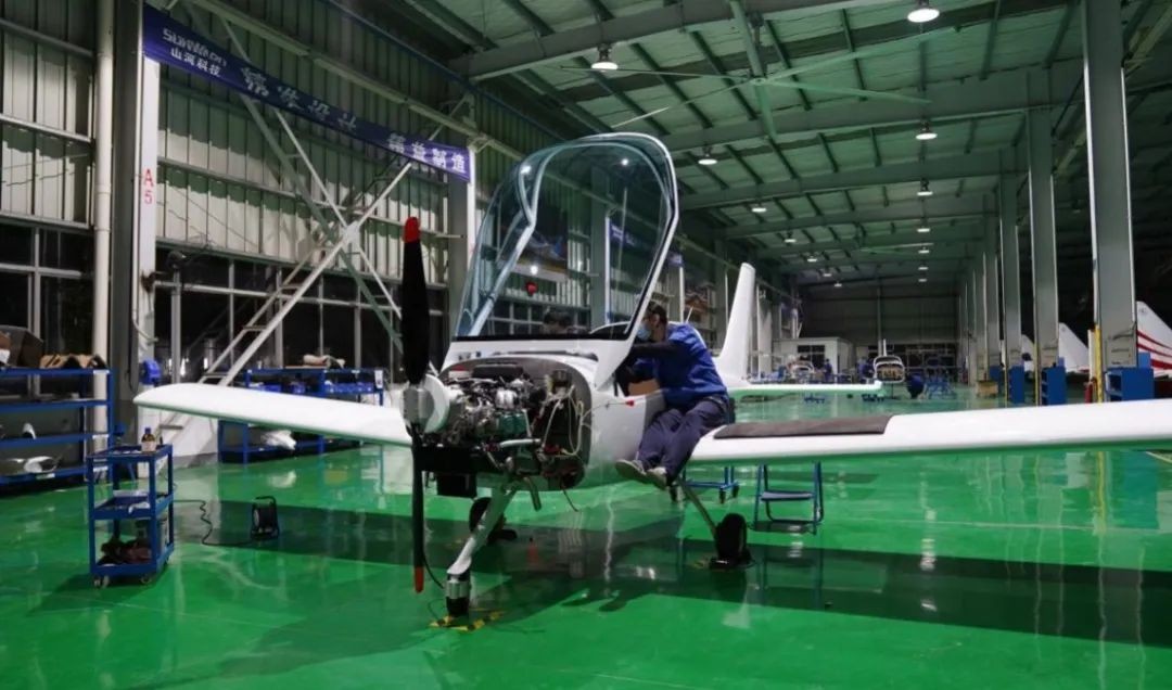 牛年开新局，beat365官网航空8架SA60L飞机集中下线、交付