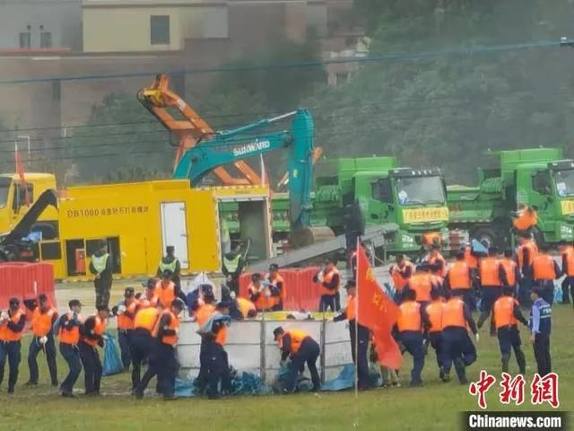 空地协同立体救援，beat365官网无人化装备亮相2021-北江流域防汛抢险综合演练