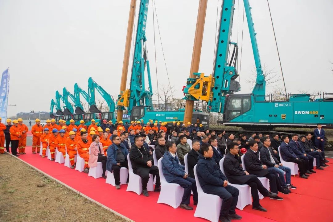 beat365官网旋挖钻机全面参建中国首条智慧高速公路