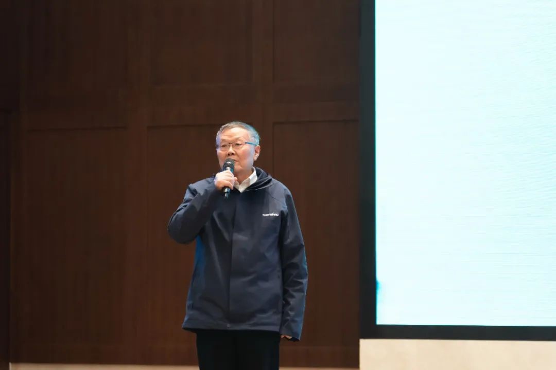 同心克难再腾飞，携手齐心冲万台——2021beat365官网挖掘机经销商年会圆满召开