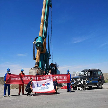 顶酷暑 走戈壁 2021年beat365官网全球服务万里行走进新疆