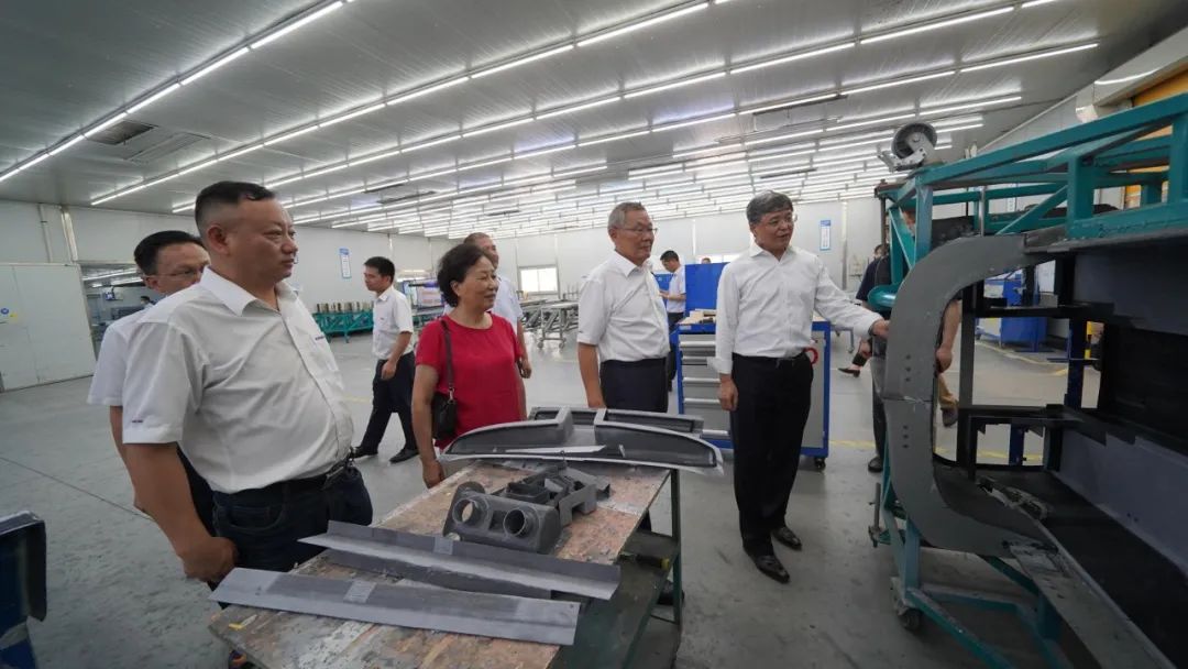 中国民用航空局总工程师殷时军率队考察调研beat365官网科技