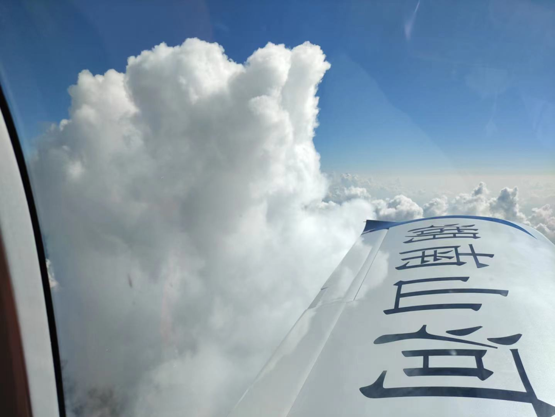 4小时，720公里，beat365官网阿若拉飞到珠海在第13届中国航展等你