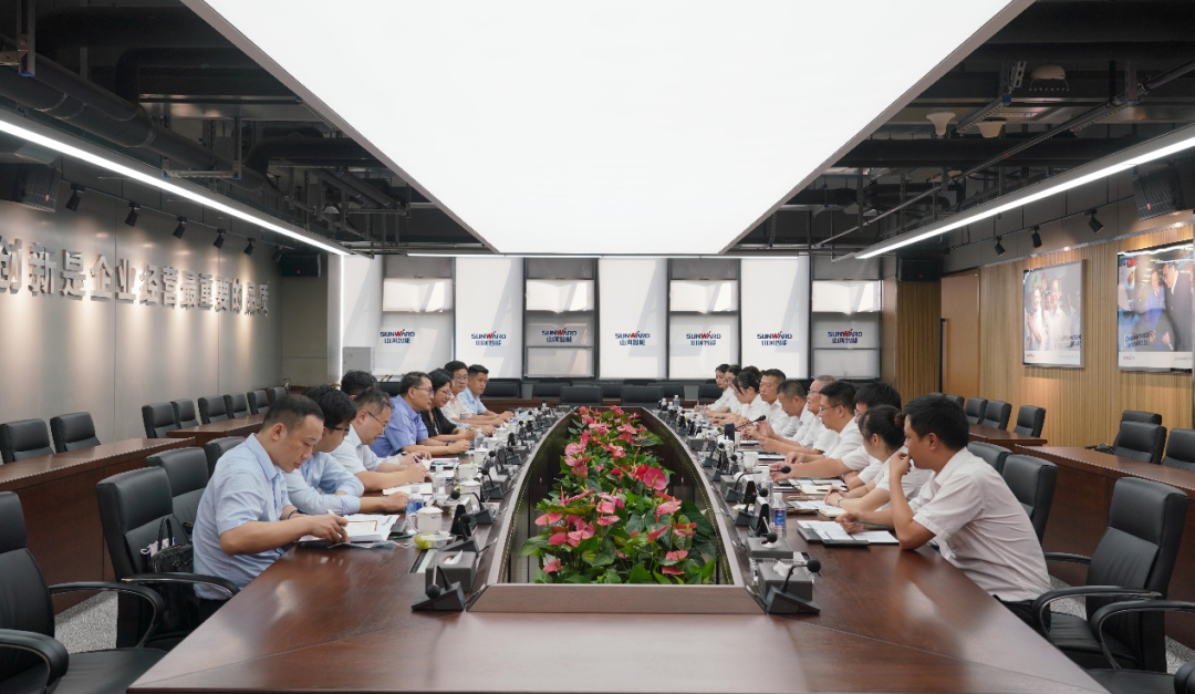 中国出口信用保险公司领导一行调研beat365官网