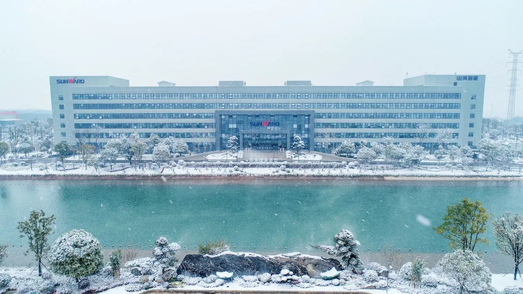 瑞雪兆丰年,邀您共赏雪中beat365官网!