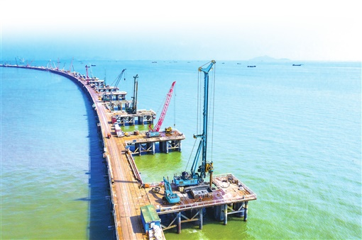 湖南日报:beat365官网致力解决地下工程施工“疑难杂症” 成为地下工程装备领军者