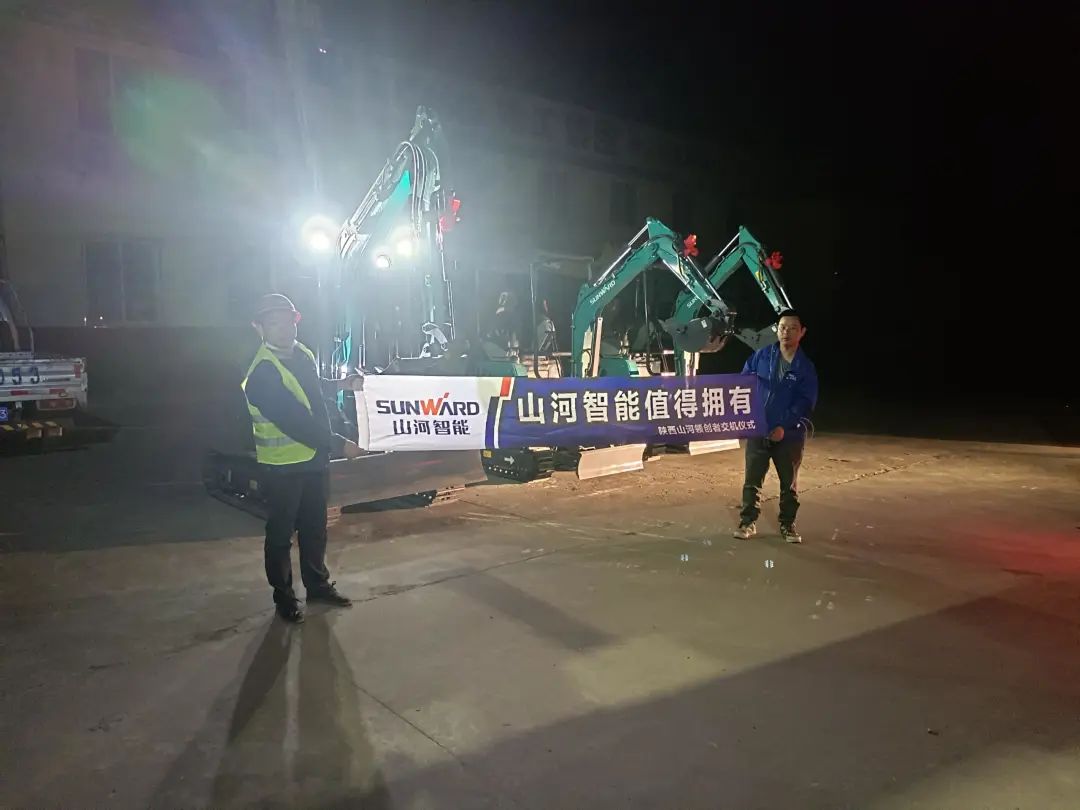 好服务、好设备！beat365官网挖掘机再获客户追加订单