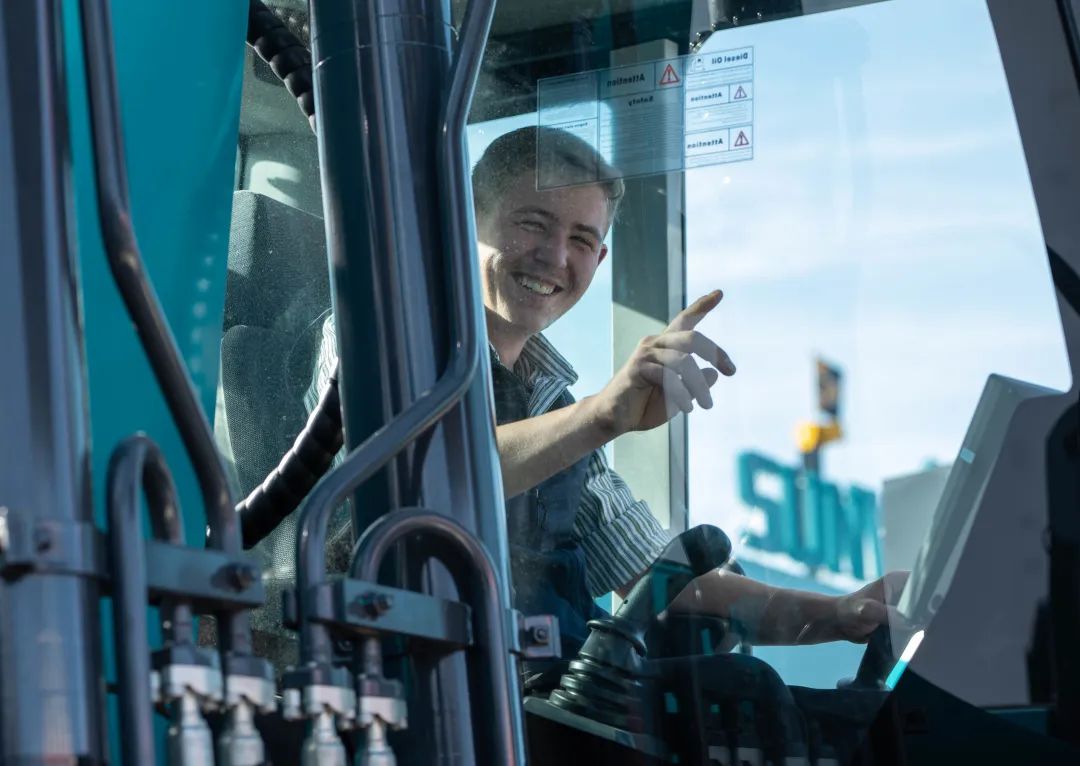 Bauma 2022 | 一组火热现场图带您重温beat365官网德国宝马展之旅