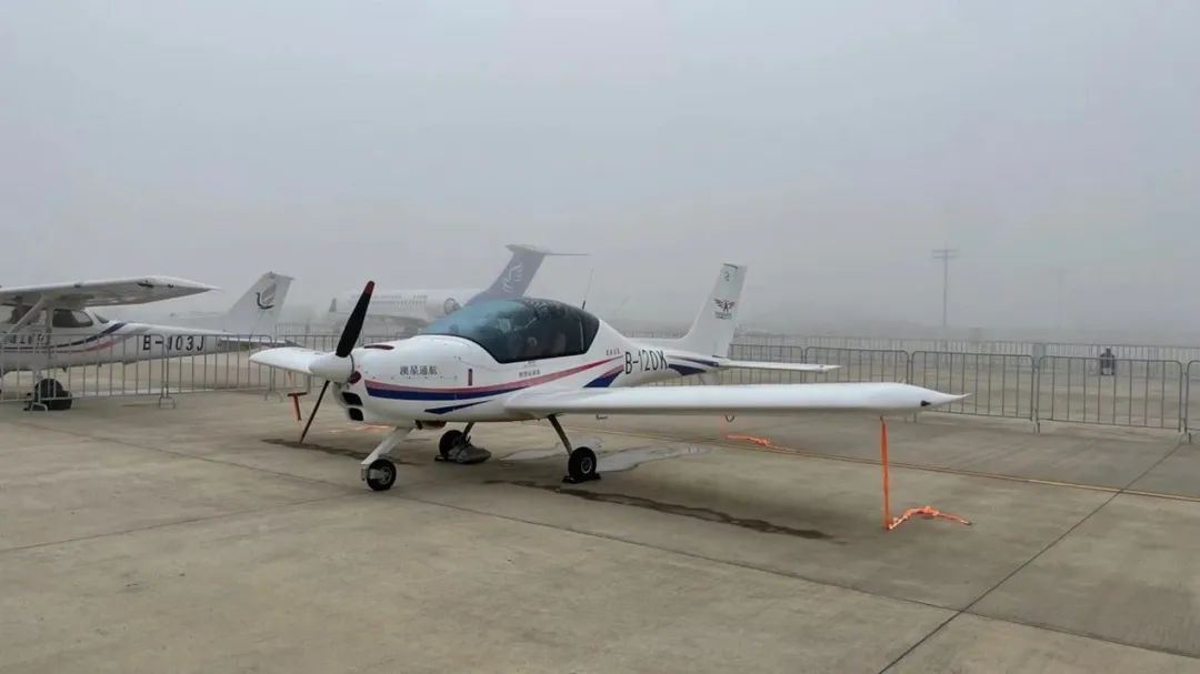 逆势飞翔!beat365官网航空携手合作伙伴亮相2022南昌飞行大会