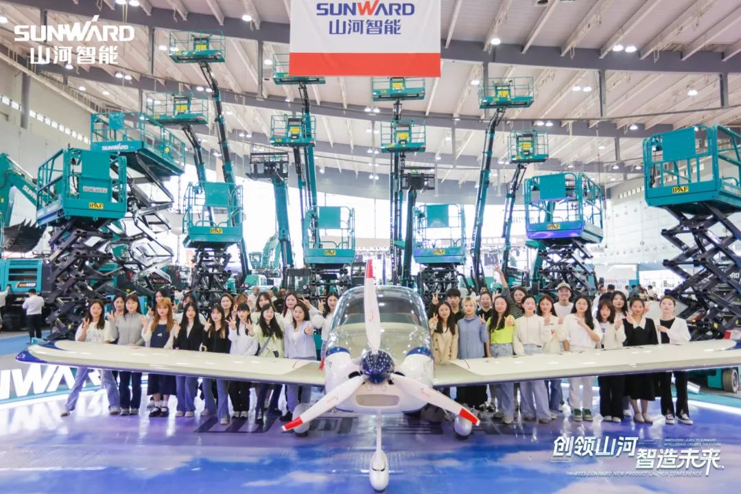 2023 CICEE | beat365官网亮相2023长沙国际工程机械展!智能化、电动化产品站C位