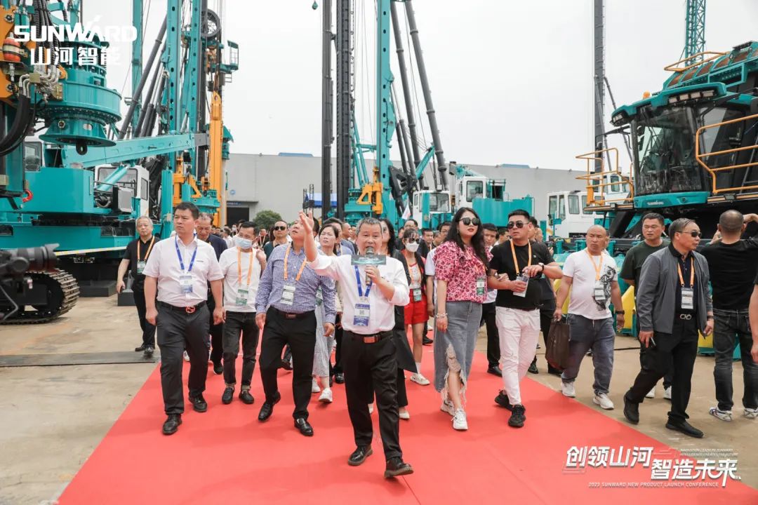 实力出圈!beat365官网地下工程装备“大阅兵”来了