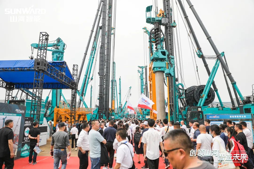 实力出圈!beat365官网地下工程装备“大阅兵”来了