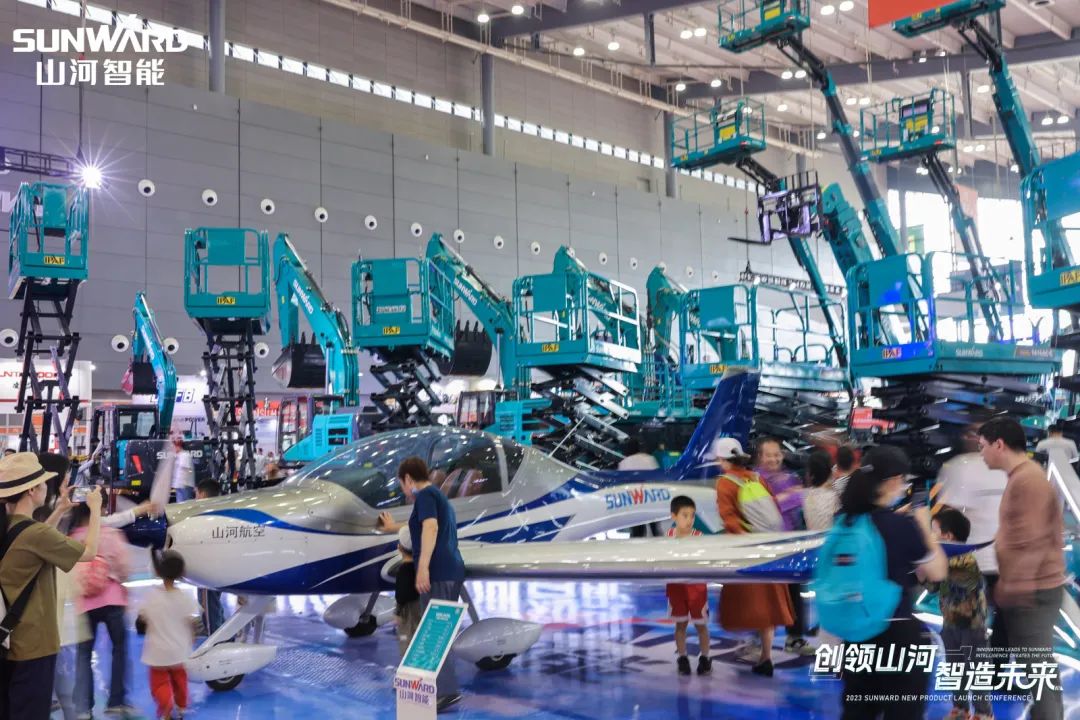 2023 CICEE | 全球工程机械盛会完美落幕!beat365官网交出闪亮答卷