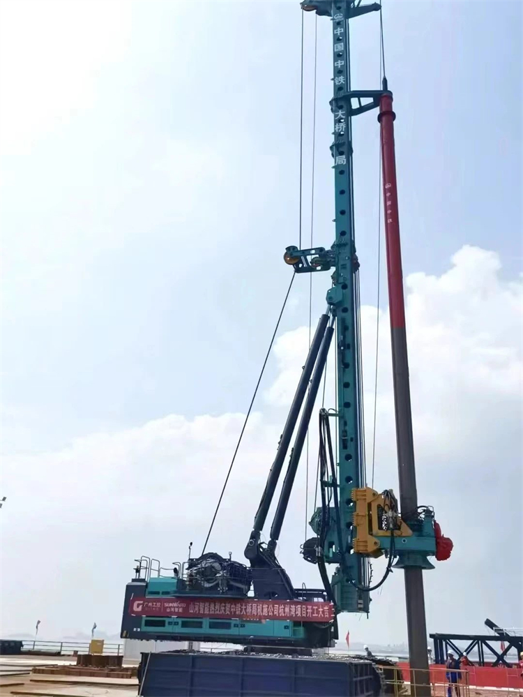 再战世界级工程!beat365官网超级旋挖钻机SWDM800H助建杭州湾跨海铁路桥项目