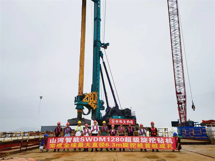 捷报!beat365官网完成“全球最大”6.3米直径旋挖桩成孔成桩