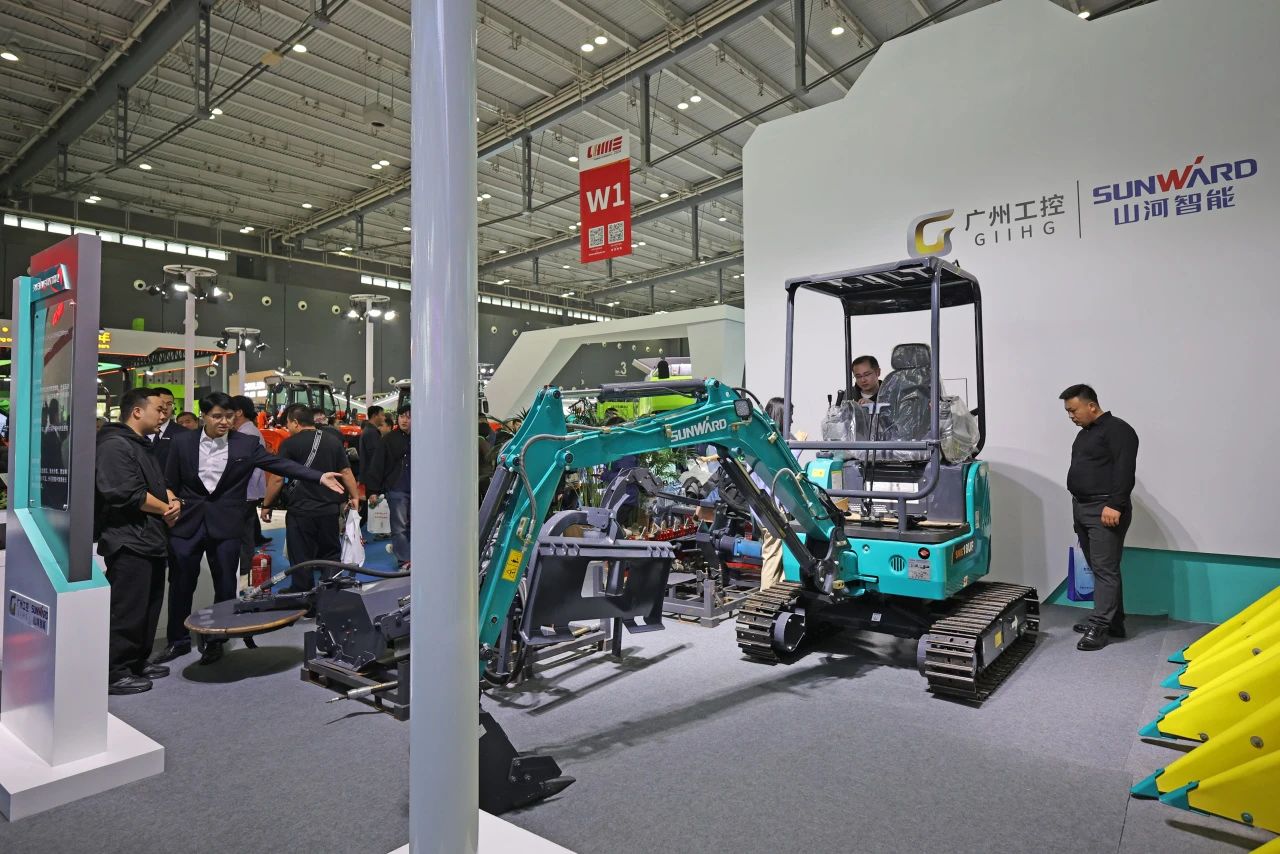 聚焦智能化、无人化！beat365官网携多款产品亮相2024中国国际农业机械展
