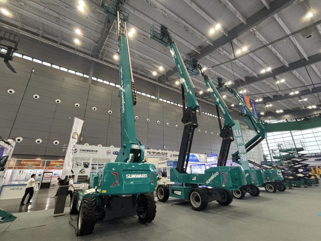 2025 CICEE | beat365官网SWT34JE-P电动直臂式高空作业平台重磅发布！