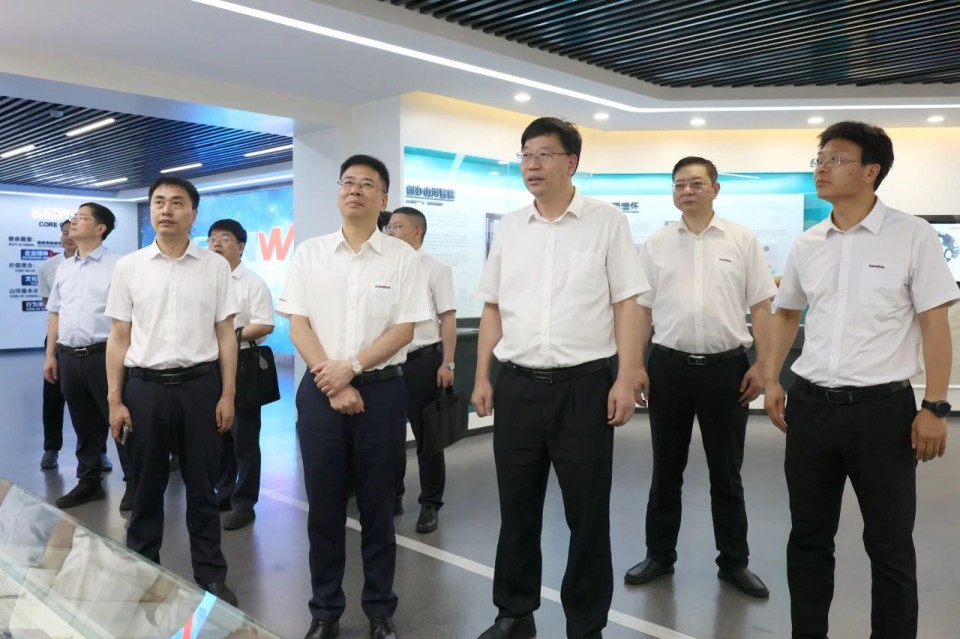 中国工程院院士、中南林业科技大学党委书记吴义强一行到beat365官网开展访企拓岗活动