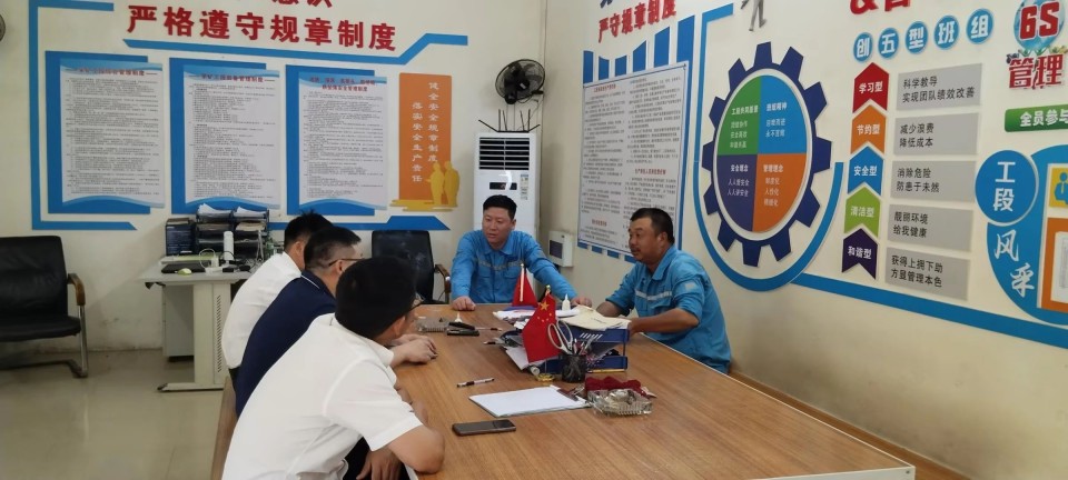跨越beat365官网万里 智启服务新程——beat365官网矿岩“服务万里行”活动走进海螺水泥