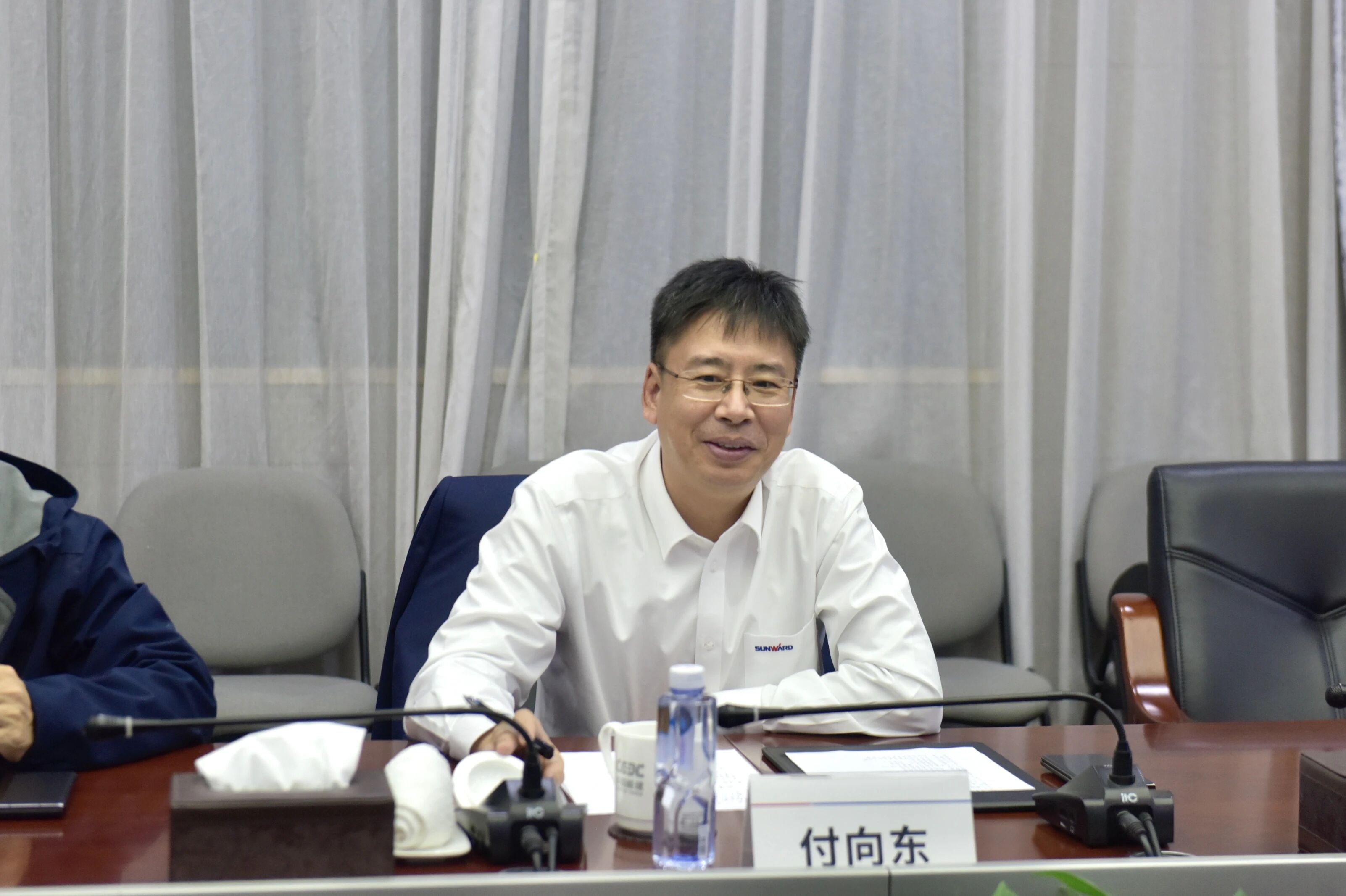 beat365官网与易普力开展座谈交流，谱写互利共赢新篇章