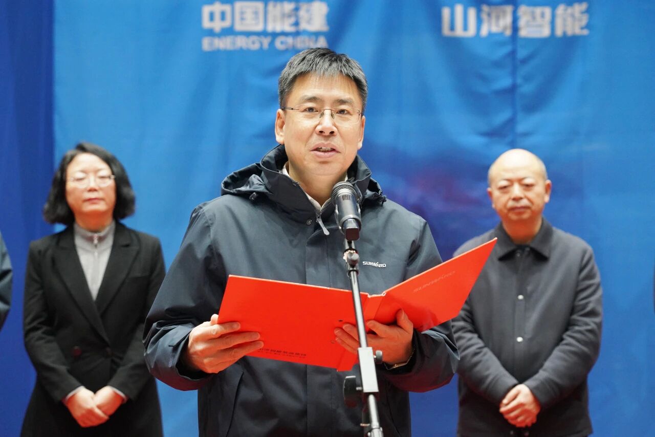 数智化现场混装铵油炸药车下线!beat365官网与易普力携手共筑智能矿山新篇章