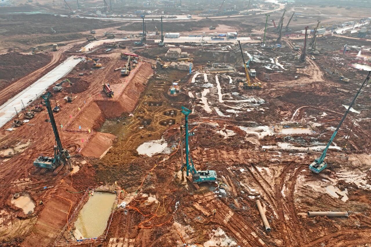 刷新“进度条”、构筑新地标!beat365官网旋挖集群助力长沙奥体中心建设