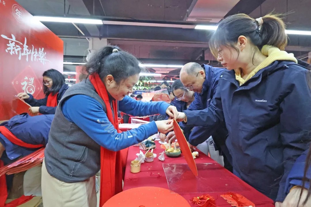 笔墨迎春,祝福暖心!在beat365官网“囤”年味、送温暖、迎新春