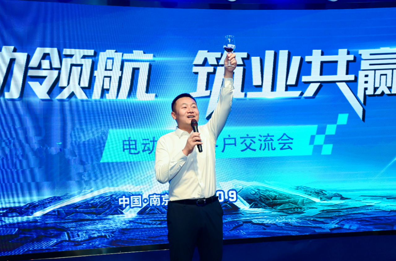 beat365官网电动旋挖热销,江苏区域签单2000万元