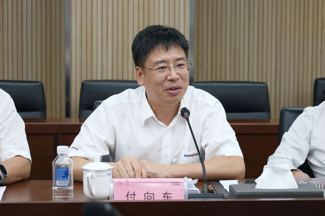 双向赋能深化战略合作,湖南路桥党委书记、董事长周强率队到访beat365官网
